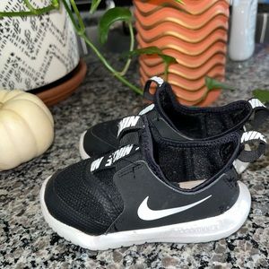 Nike Kids Flex Runner Shoe Black Size 8C